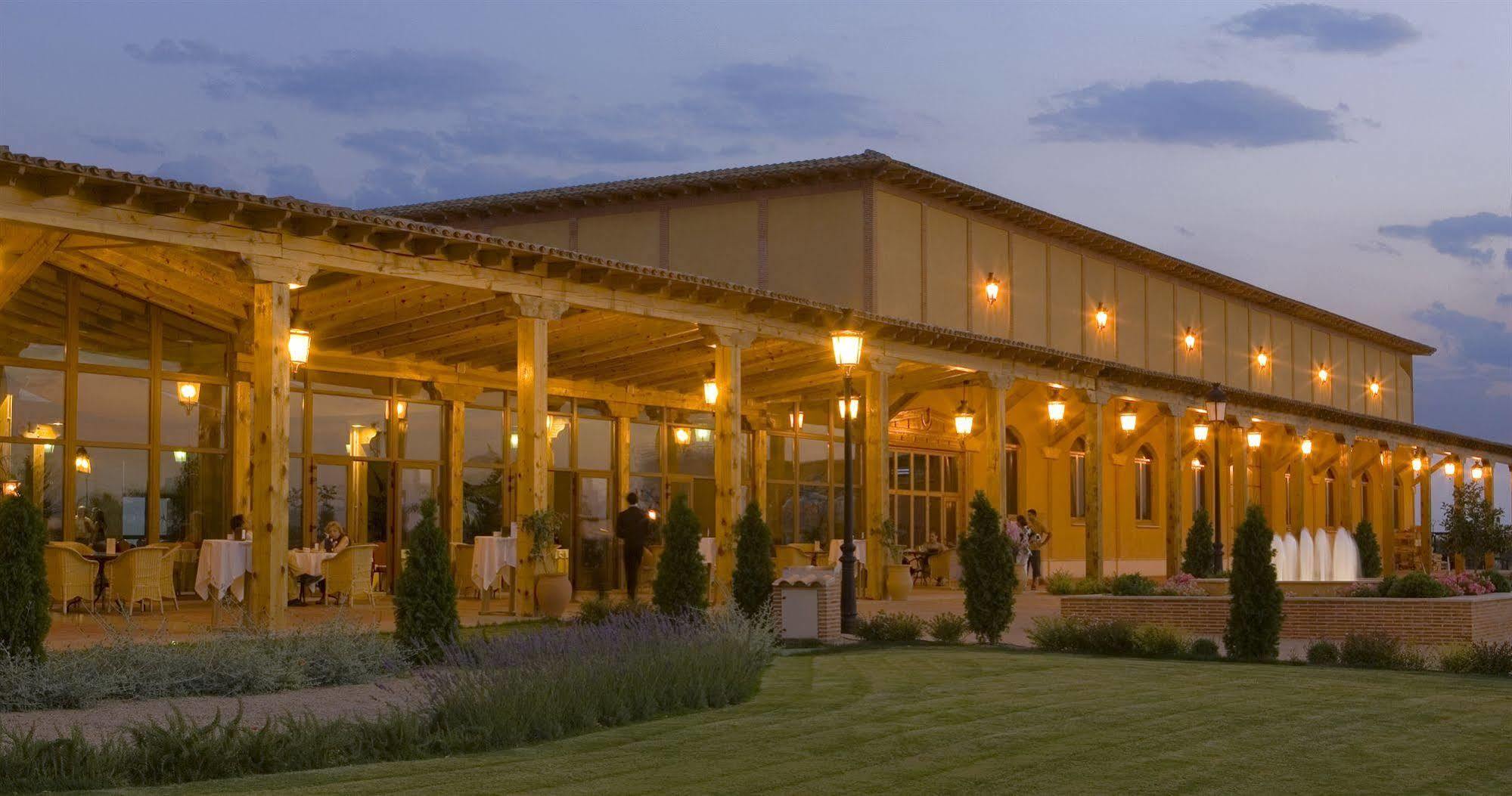 Complejo Enoturistico Finca La Estacada Таранкон Экстерьер фото